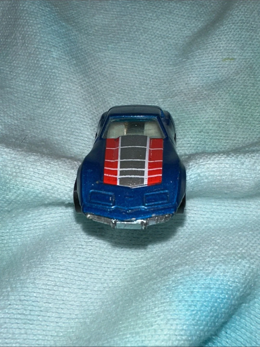 Yatming 70s No. 1080 vintage blue Chevrolet Corvette die-cast car